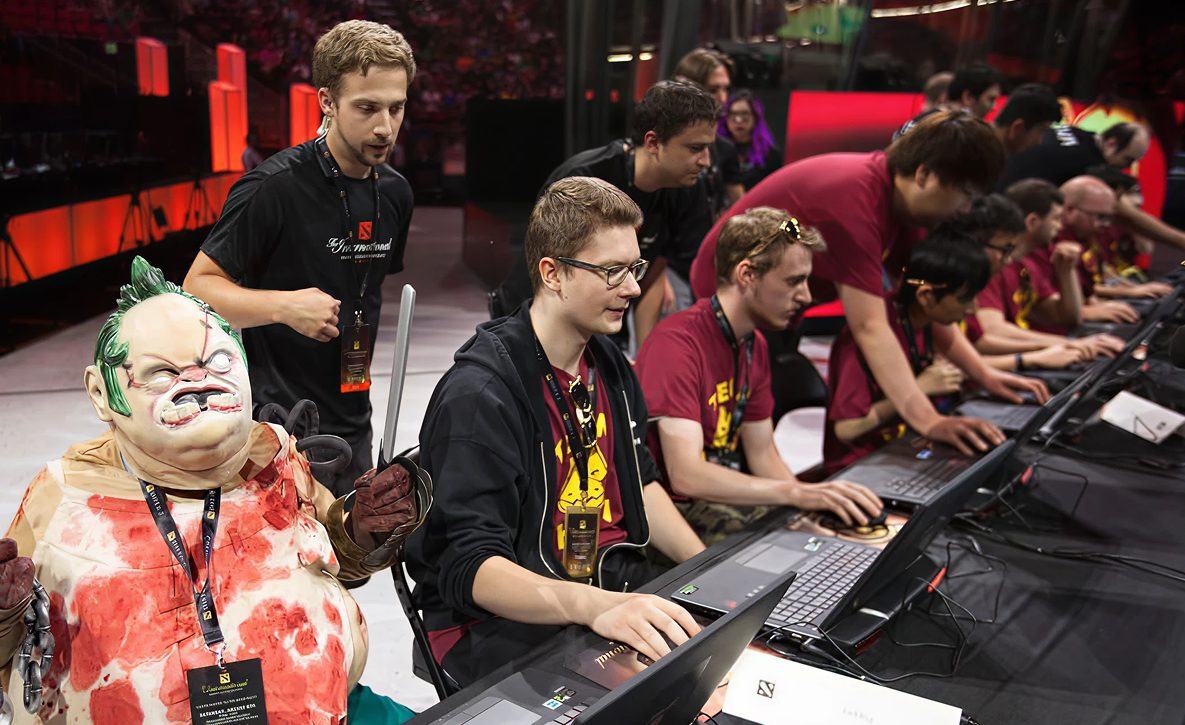 Участники турнира по Доте2